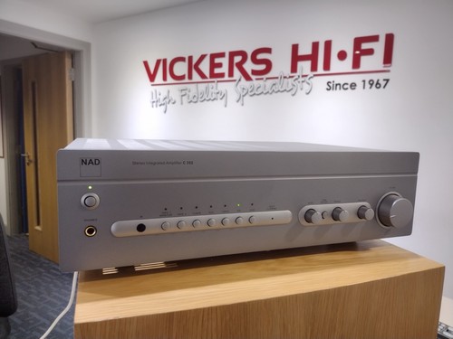Nad c352 integrated amplifier - integrated,