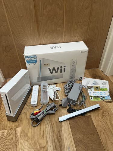 Nintendo wii console - nintendo,