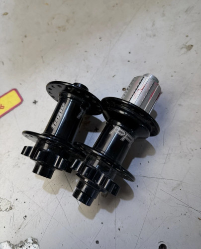 Hope pro hubs - hope, black