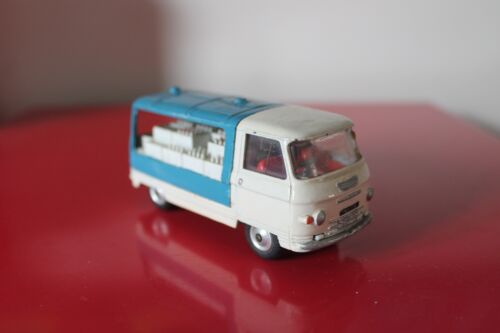Corgi commer 3 - corgi, 3/4