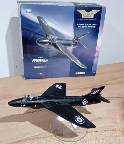 Corgi aviation hawker hunter - hawker,