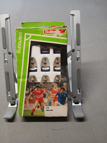 Subbuteo 719 england figures - 719,