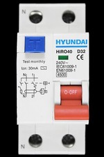 HYUNDAI 32 AMP CURVE D 4.5kA