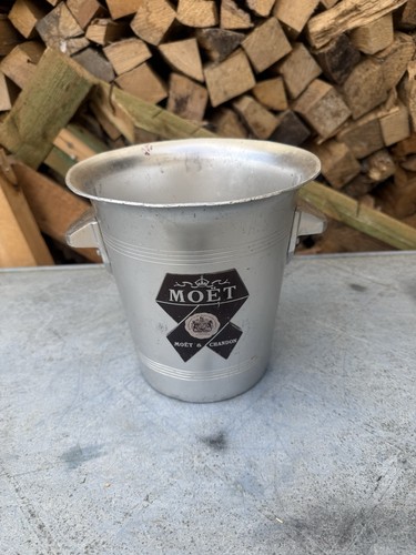 Vintage moet and chandon - vintage,