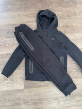 Red Nike Tech Fleece L 10-12 Years Boys Full Tracksuit