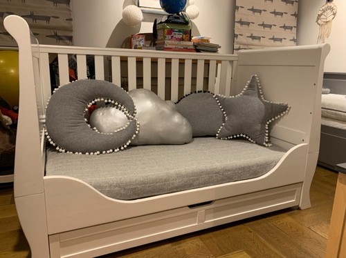 Cot bed silver cross - by,