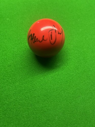 Signed snooker ball hand - signed, ball.