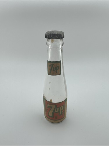 Vintage soda fountain - 7, up