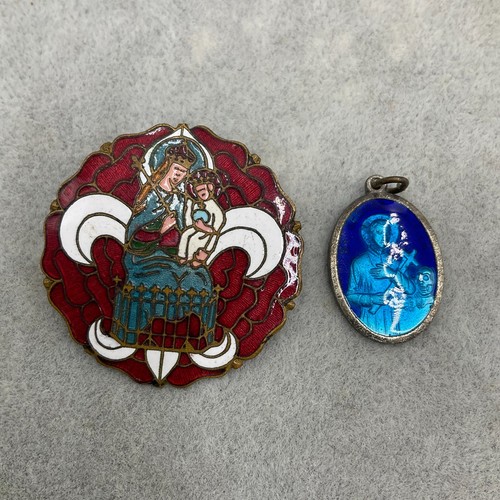 Enamelled french brooch - , lille