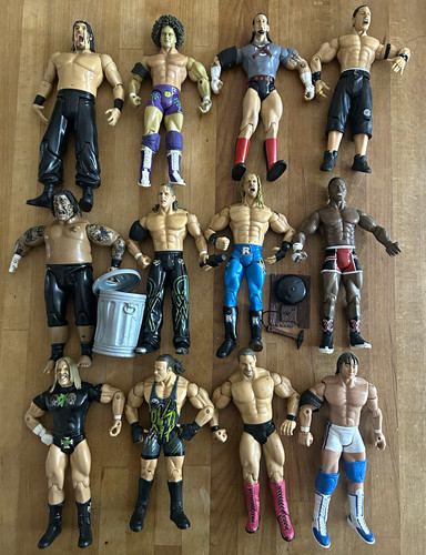 Wwe figures - 12, (2004