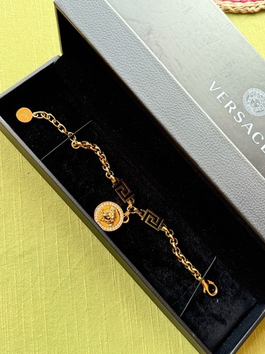 Woman versace icon medusa - versace,