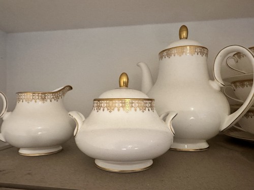 Royal doulton gold lace - doulton,