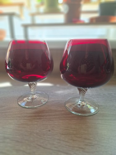 Set red glass - of, 2