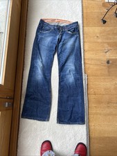 Low Waisted Women’s Jeans