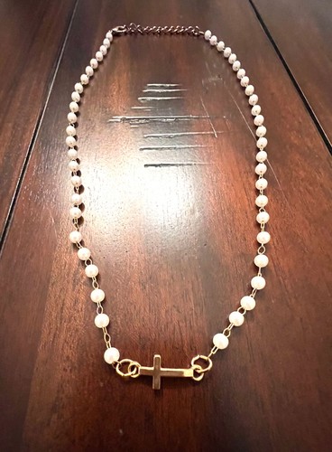 Faux pearl with tiny gold - with, tone