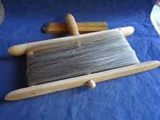 A VINTAGE WOODEN HAND FISHING WINDER/HAND LINE OR USE AS A KITE LINE WINDER