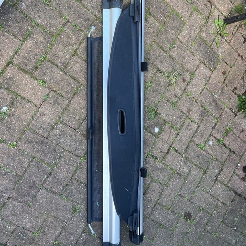 Parcel shelf pull out and - parcel,