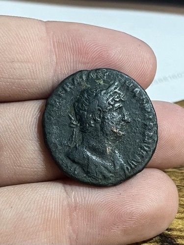 122 123 hadrian roman - ad,