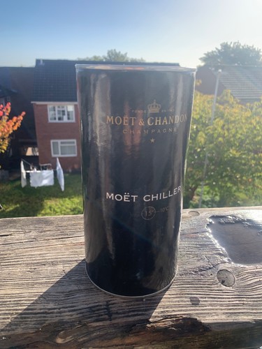 Moet chandon metal champagne - metal,