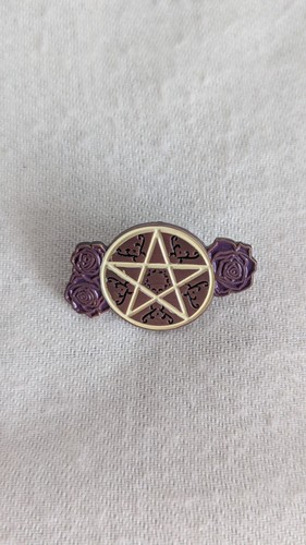 Witch casket exclusive - witch, enamel