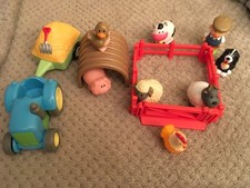 ELC HAPPYLAND TRACTOR & TRAILER WITH FARM ACCESSORIES