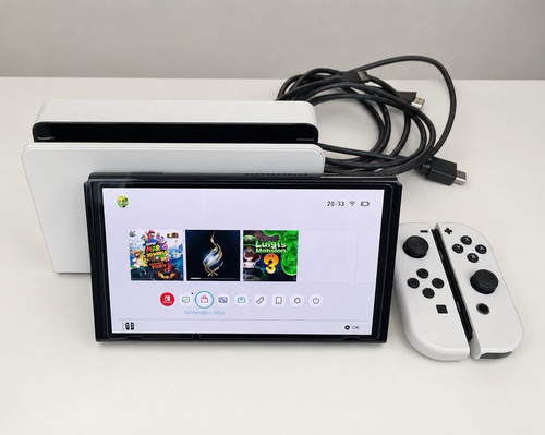 Nintendo switch oled console - nintendo,