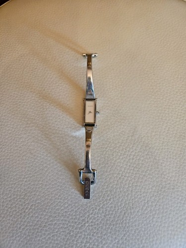Ladies gucci 1500l silver - gucci,