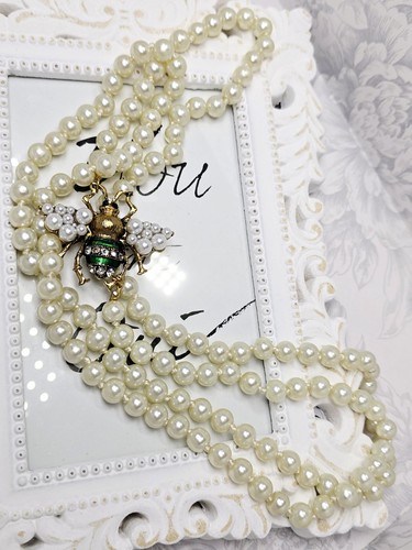 Bee pendant glass - pendant, pearl