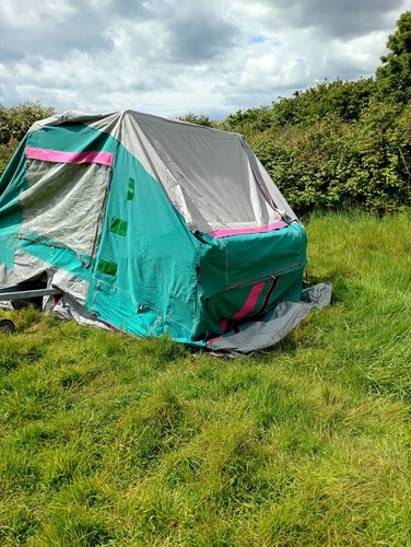 Raclet trailer tent - raclet, berth