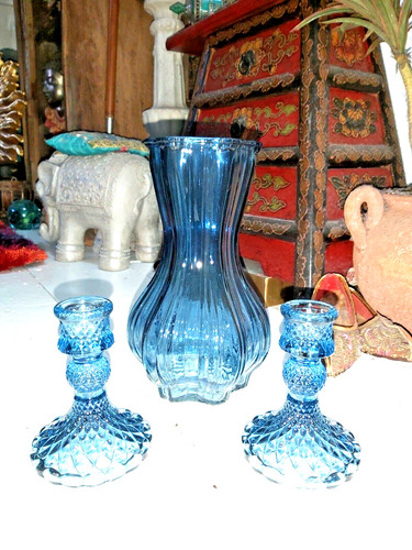 Set three blue coloured - "three",
