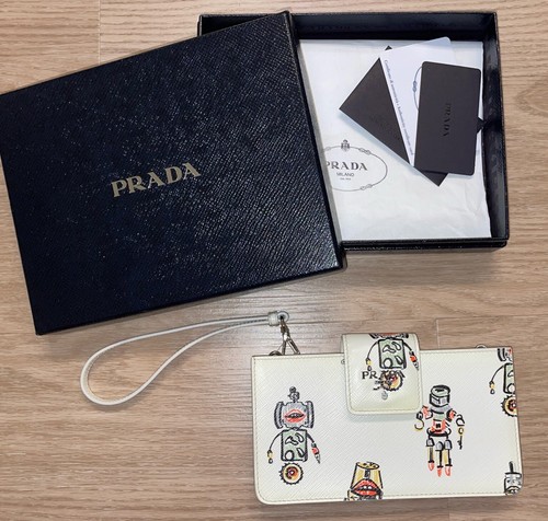 Prada women saffiano rob - prada, st.