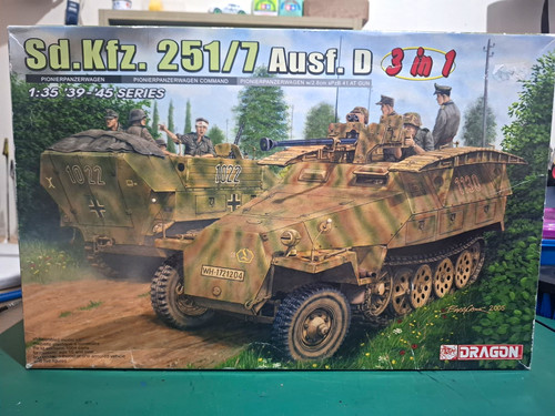 Dragon kfz 251 7 - dragon, 1:35