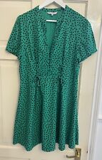 Ladies Debenhams Red Herring Green Spotted Tea Dress Size 12 Buttons 