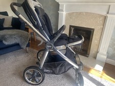 Oyster 3 Travel System Black