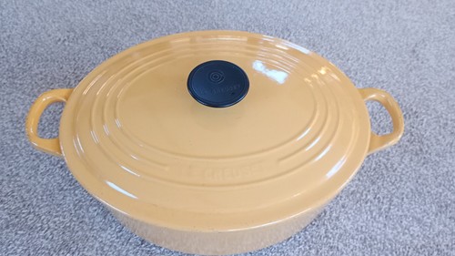 Creuset yellow casserole - 29,