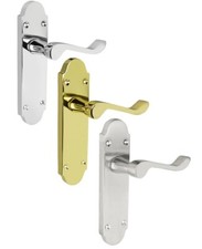 Shaped scroll Interior door