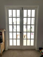 A pair of internal french