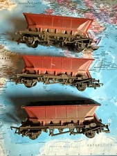 Hornby 00 3 Hopper Wagons : 2 with Coal Loads