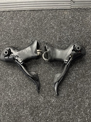 Pair sora sti - of, levers