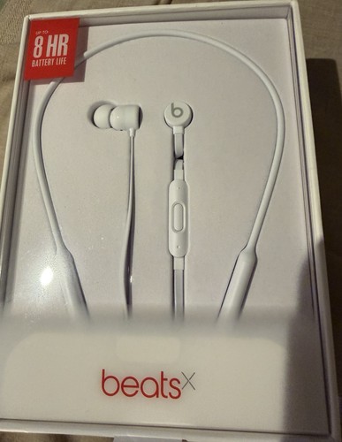 Beats dre - by,