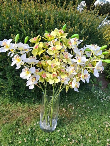 Faux artificial flowers - artificial,