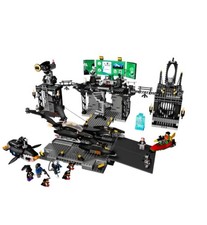LEGO 7783 The Batcave The