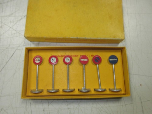 Dinky toys old ref - old, box