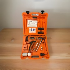 Paslode IM350+ 30° Cordless Gas Framing Nailer Kit · 2x Batteries · Charger