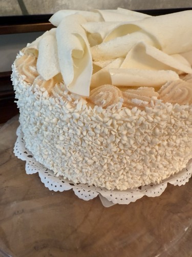 Artificial bakery display cake - artificial,