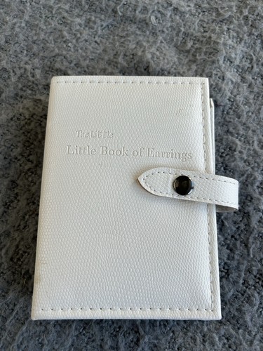 Little book earrings white - of,