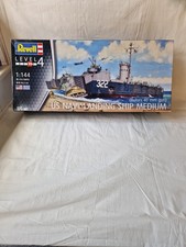 Revell US NAVY LANDING SHIP MEDIUM  1:144 scale