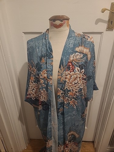 Boohoo size blue floral - size,