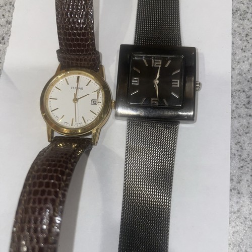 Two vintage women quartz - vintage,