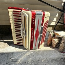 Davinci Paul Accordion Red and